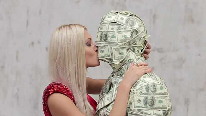 Женщина и деньги