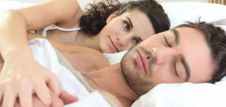 О чем думают мужчины и о чем думают женщины перед сном: ТОП мыслей