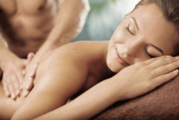 Что нужно знать, чтобы правильно сделать чувственный эротический массаж женщине?