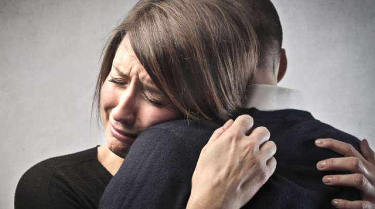 Почему люди плачут: 3 основные причины