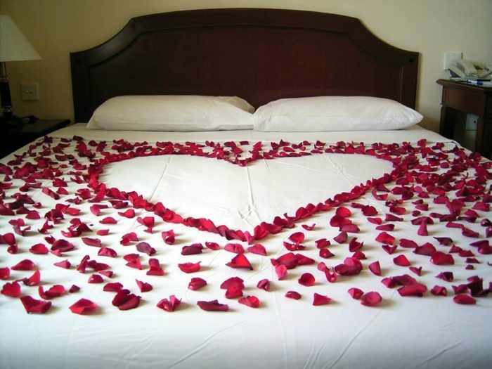 Романтическая обстановка в спальне